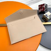 YSL Clutch Silver Nude Grained Leather Size 27x16x2cm - 2