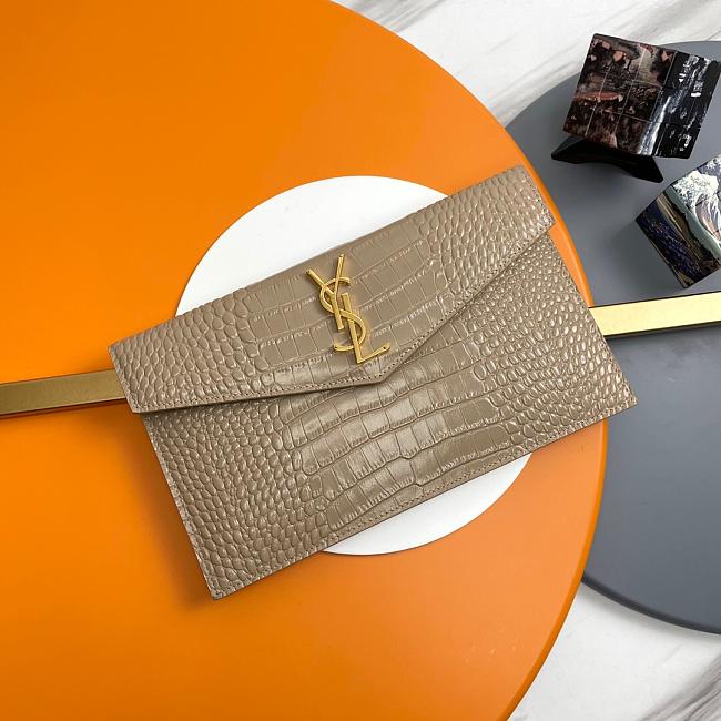 YSL Clutch Uptown Cream Crocodile Size 27x16x2cm - 1