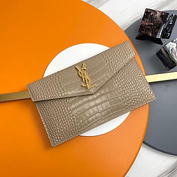 YSL Clutch Uptown Cream Crocodile Size 27x16x2cm