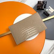 YSL Clutch Uptown Cream Crocodile Size 27x16x2cm - 4