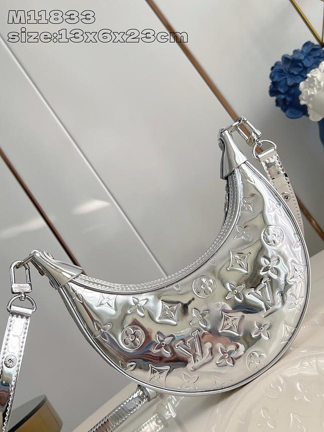 LV Loop Silver Bag M11833 Size 23x13x6cm - 1
