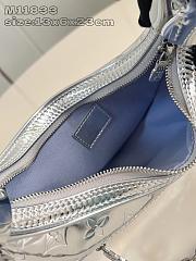 LV Loop Silver Bag M11833 Size 23x13x6cm - 3