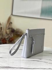 LV POCHETTE IPAD M69836 Size 30x22x5CM - 2