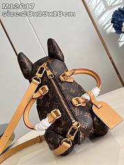 LV Pooch Bag M12617 Size 28x19x18CM - 4