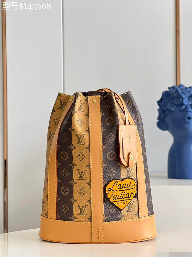 LV RANDONNÉE MESSENGER BAG M45968 Size 20x26x12CM - 1