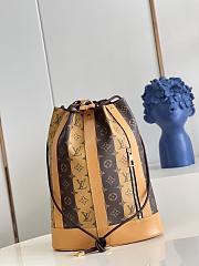 LV RANDONNÉE MESSENGER BAG M45968 Size 20x26x12CM - 3