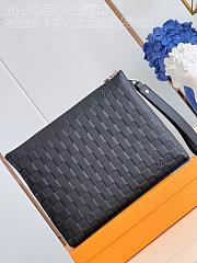 LV Takeoff Pouch N40504 Size 30x22x5CM - 4