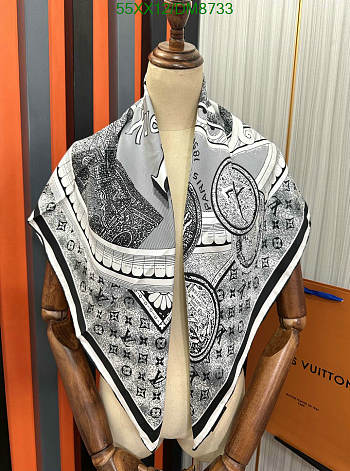 Louis Vuitton Black Silk Scarf DM8733 Size 90x90CM