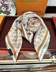Louis Vuitton Brown Silk Scarf DM5763 Size 90x90CM - 3