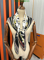 Louis Vuitton White Silk Scarf DM8723 Size 90x90CM - 2