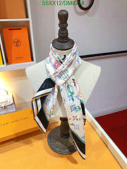 Louis Vuitton White Silk Scarf DM8718 Size 90x90CM - 2
