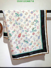 Louis Vuitton White Silk Scarf DM8718 Size 90x90CM - 4
