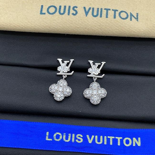 Louis Vuitton Earrings Silver 033 - 1