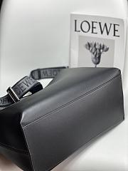 Loewe Cubi 2022 Bag Black Size 30x16x32CM - 2