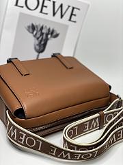 Loewe Postman Bag Brown Size 23x18x9CM - 2