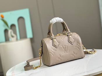 LV Speedy Bandoulière 20 Beige Size 20x13x12cm