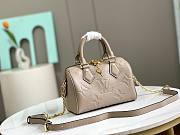 LV Speedy Bandoulière 20 Beige Size 20x13x12cm - 6