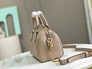 LV Speedy Bandoulière 20 Beige Size 20x13x12cm - 4