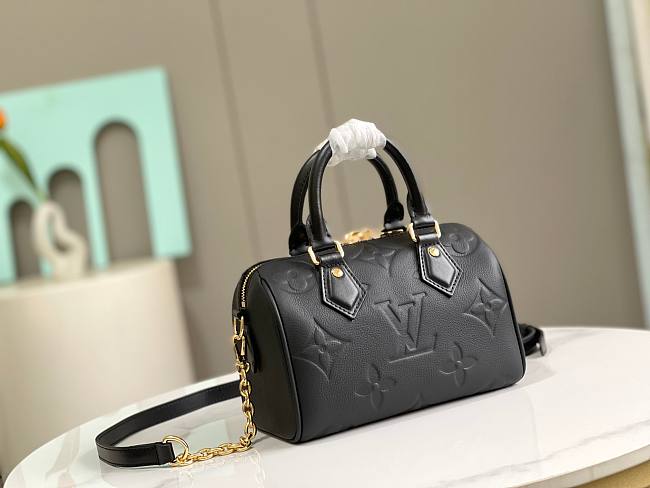 LV Speedy Bandoulière 20 Black Size 20x13x12cm - 1
