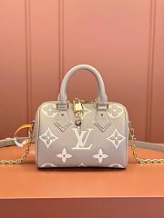 LV Speedy Bandoulière Monogram 20 Beige Size 20x13x12cm - 5