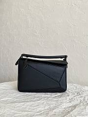 Loewe Puzzle Crossbody Bag Black Size 24x16x10CM - 2
