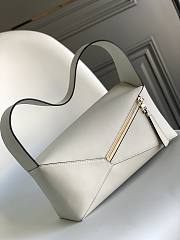 Loewe Puzzle Hobo Bag White Size 28x10x5CM - 4