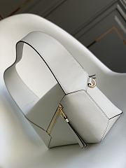 Loewe Puzzle Hobo Bag White Size 28x10x5CM - 3