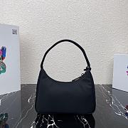 Prada Black Re-Edition 2000 Re-Nylon 23x13x5cm - 3