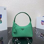Prada Green Re-Edition 2000 Re-Nylon 23x13x5cm - 4