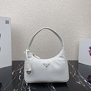 Prada White Re-Edition 2000 Re-Nylon 23x13x5cm - 5