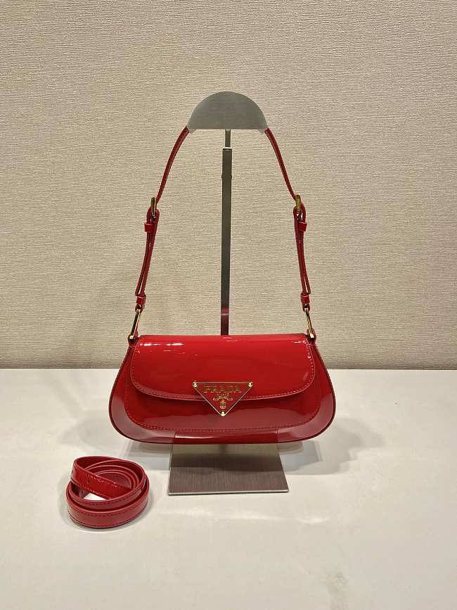 Prada Red Maternity Bag with Pointed Lock 22x15cm - 1