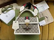 Gucci Bag in White with Bee-Lock Monogram Size 25x17x13CM - 1