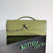 Bottega Veneta Andiamo Clutch Avocado 741511 Size 31x13x3cm - 1