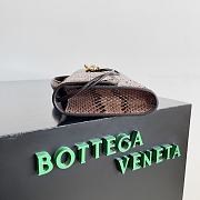 Bottega Veneta Andiamo Clutch Snake Size 31x13x3cm - 3