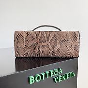 Bottega Veneta Andiamo Clutch Snake Size 31x13x3cm - 6