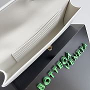 Bottega Veneta Andiamo Clutch White 741511 Size 31x13x3cm - 2