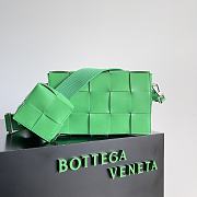 Bottega Veneta Cassette Green Size 26x16x6cm - 1