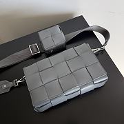 Bottega Veneta Cassette Grey Size 26x16x6cm - 4