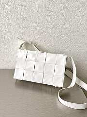 Bottega Veneta Cassette White Size 23x15x5cm - 4