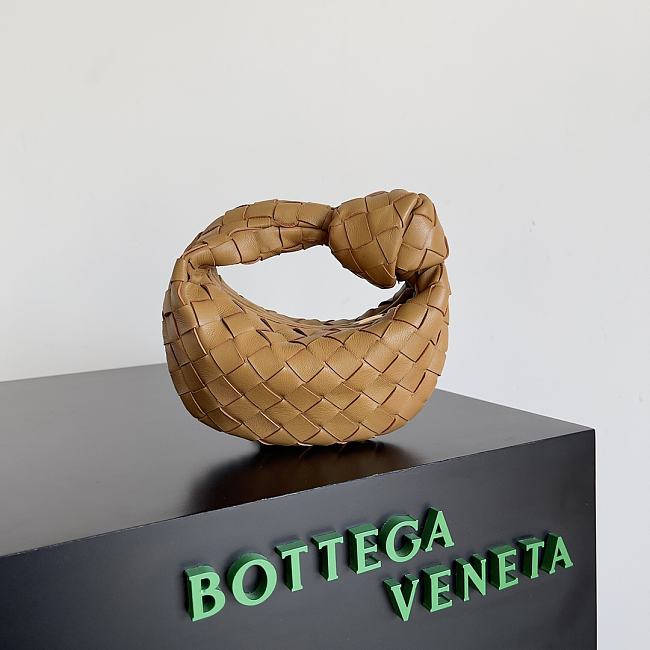 Bottega Veneta Jodie Bag Brown Size 17x16x6cm - 1