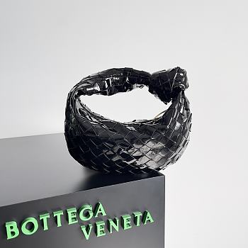 Bottega Veneta Jodie Shiny Leather Black Size 23x15x5cm