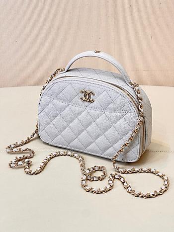 Chanel 25C Bowling White Size 18x13x7cm