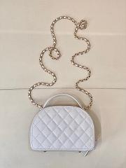 Chanel 25C Bowling White Size 18x13x7cm - 4