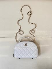 Chanel 25C Bowling White Size 18x13x7cm - 3