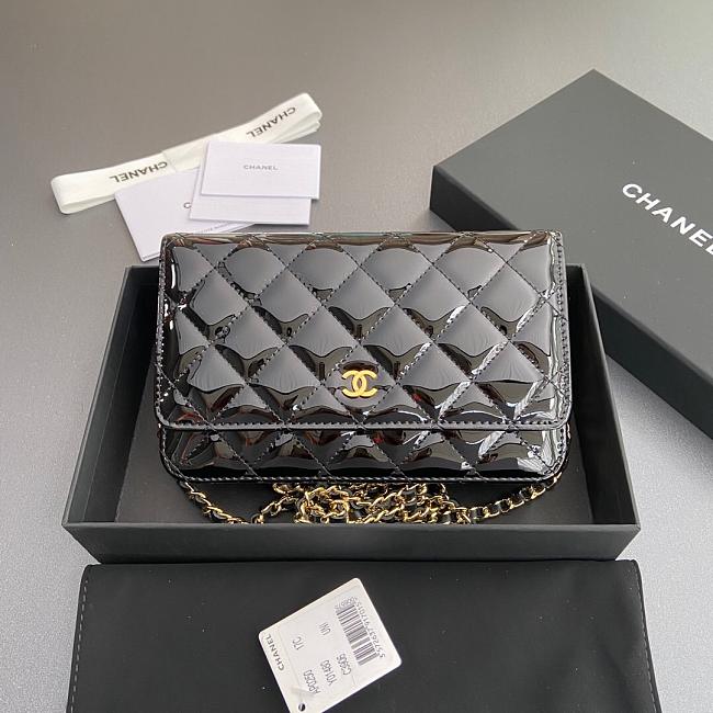 Chanel Woc Patent Black Gold Size 20x13x3.5cm - 1