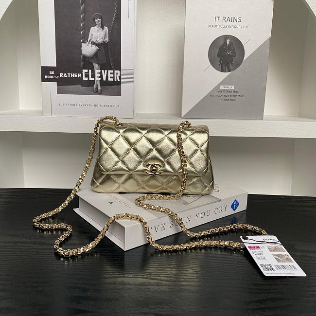 Chanel Flap Bag Metalic Gold Size 20×11×5cm - 1