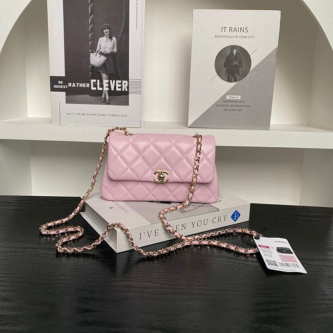 Chanel Flap Bag Metalic Pink Size 20×11×5cm - 1