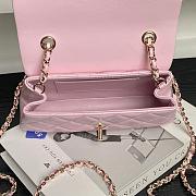 Chanel Flap Bag Metalic Pink Size 20×11×5cm - 2