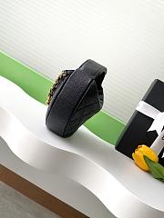 Chanel Half Moon Pearl Black Size 16x16x5cm - 3