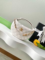 Chanel Half Moon Pearl White Size 16x16x5cm - 1